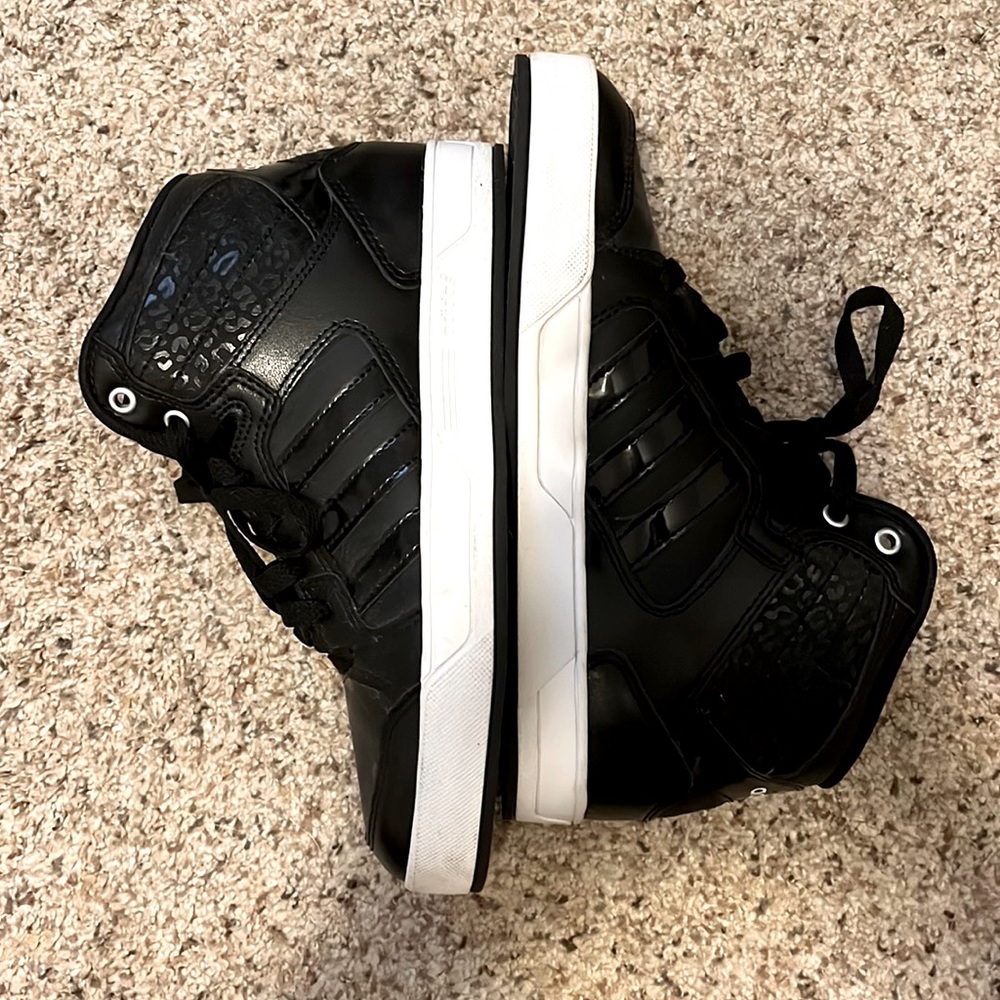 Woman’s Adidas Neo Raleigh Mid